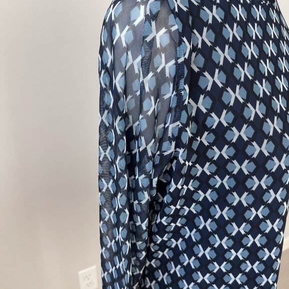 Rafaella‎ Patterned Blue and White Women's Top - Picture 4 of 6